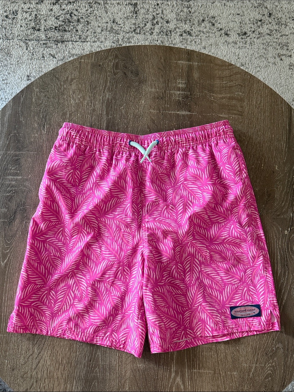 Vineyard Vines Swim Shorts, Size L (16)